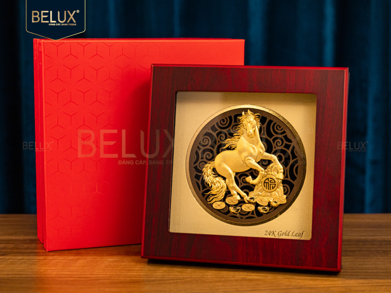 Tranh mã đáo thành công dát vàng 24k 20x20cm